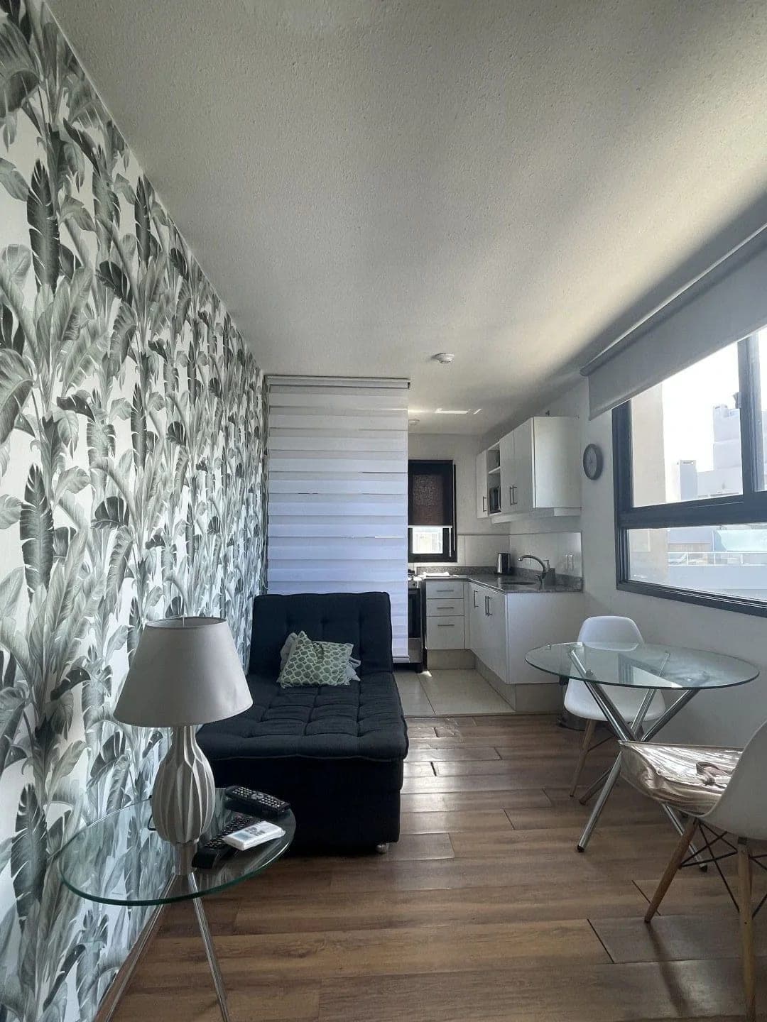 Venta Apartamento De Un Dormitorio Con Renta En Piso 12, Cordón. - Vista 3